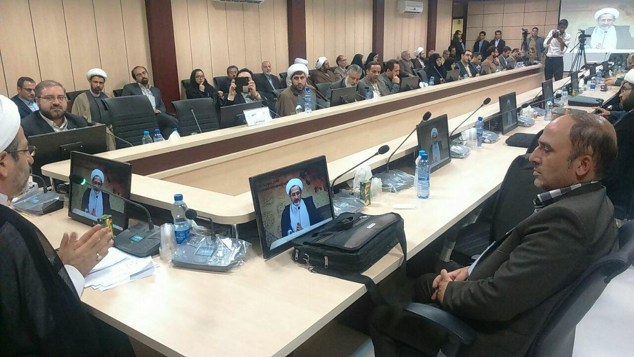 4مراسم اختتامیه همایش بین المللی عدالت و اخلاق با سخنان دبیر همایش جناب آقای دکتر غلامرضا رئیسیان